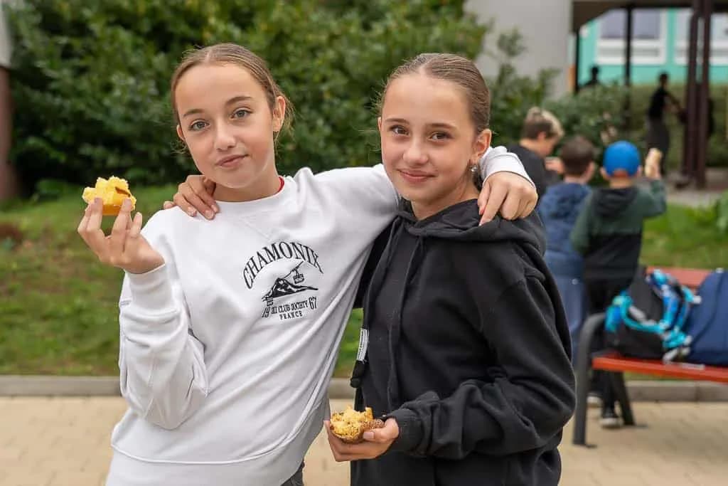 Fotografie z článku: Komunitní snídaně jako odměna za účast v projektu Pěšky do školy