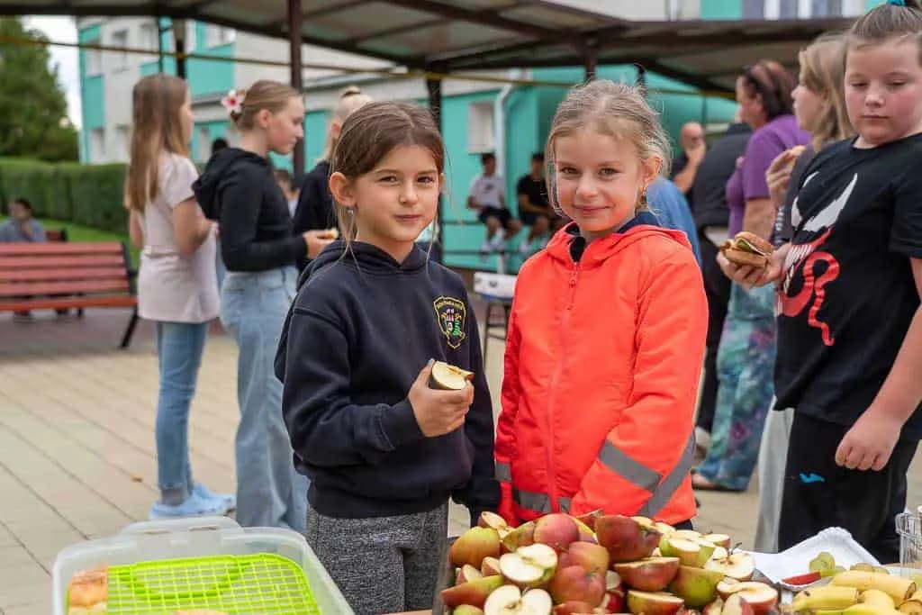 Fotografie z článku: Komunitní snídaně jako odměna za účast v projektu Pěšky do školy
