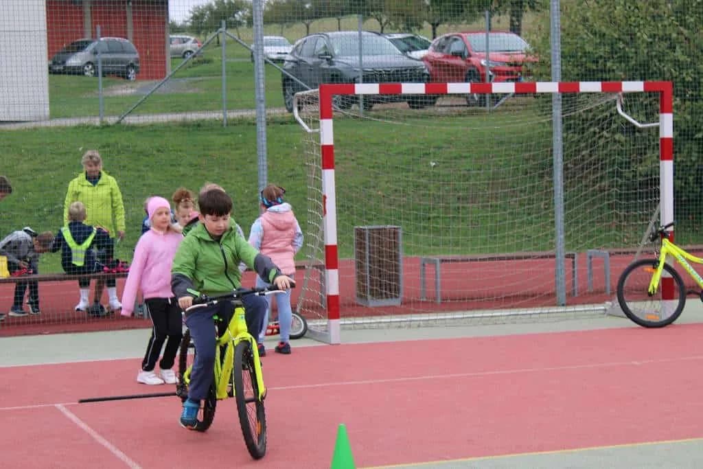 Fotografie z článku: Projektový den Pěšky do školy