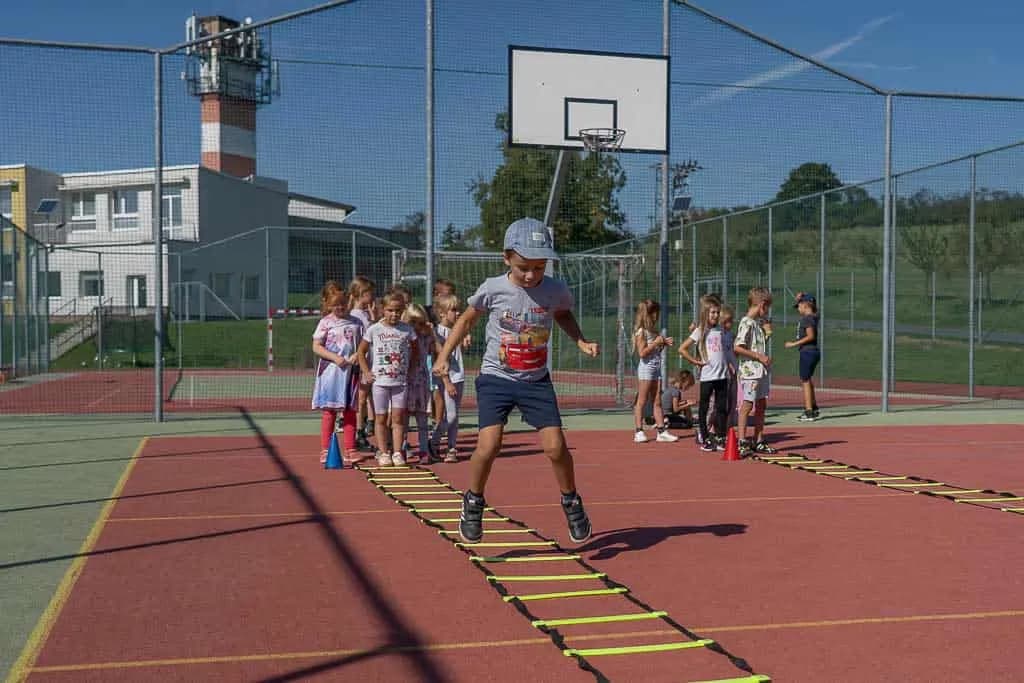 Fotografie z článku: Hravé září