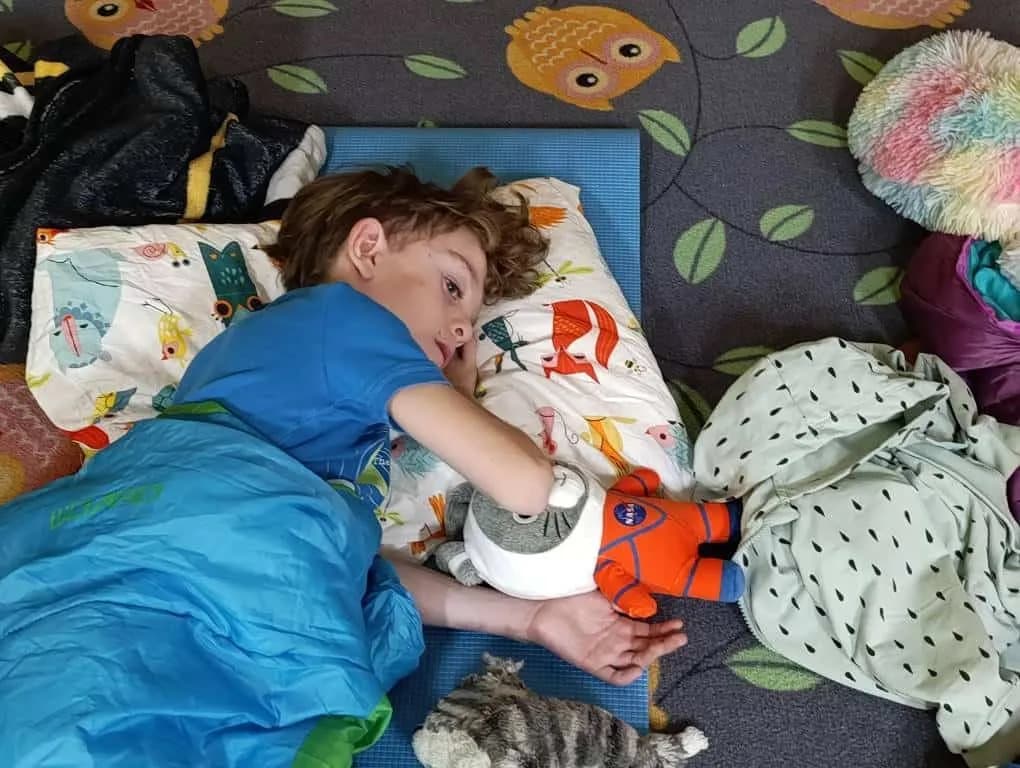 Fotografie z článku: Vesmírná noc ve školní družině u Soviček