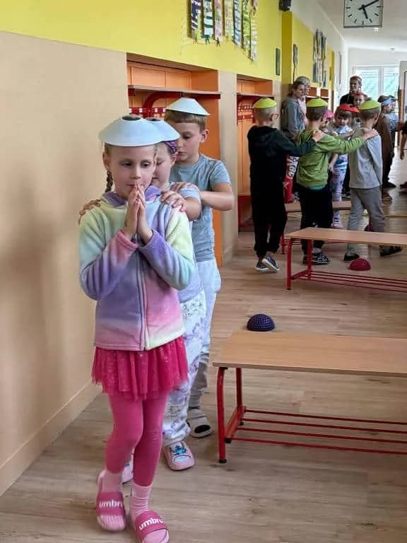 Fotografie z článku: Vesmírná noc ve školní družině u Soviček