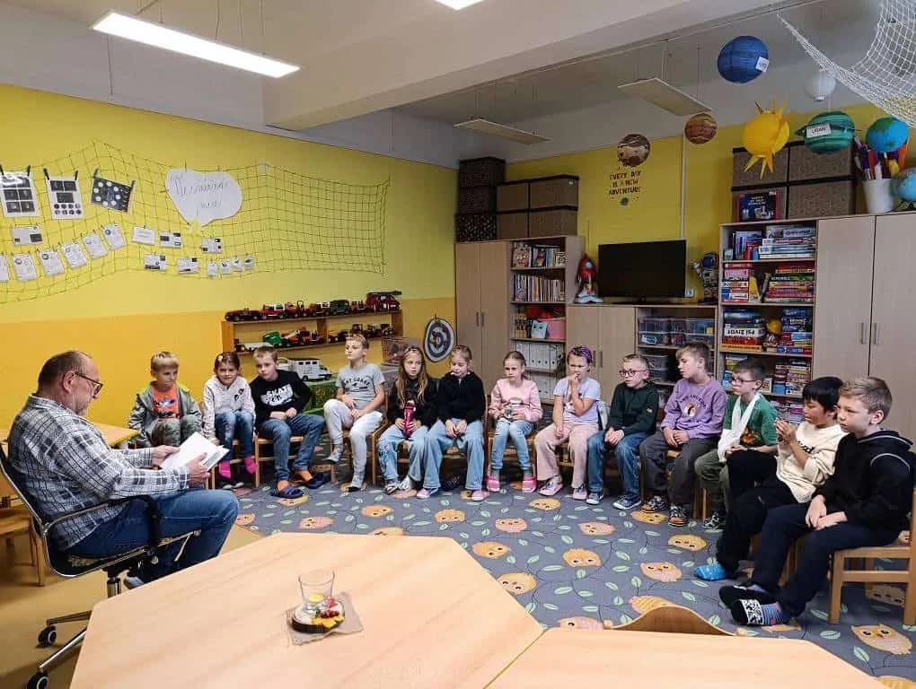 Fotografie z článku: Vesmírná noc ve školní družině u Soviček