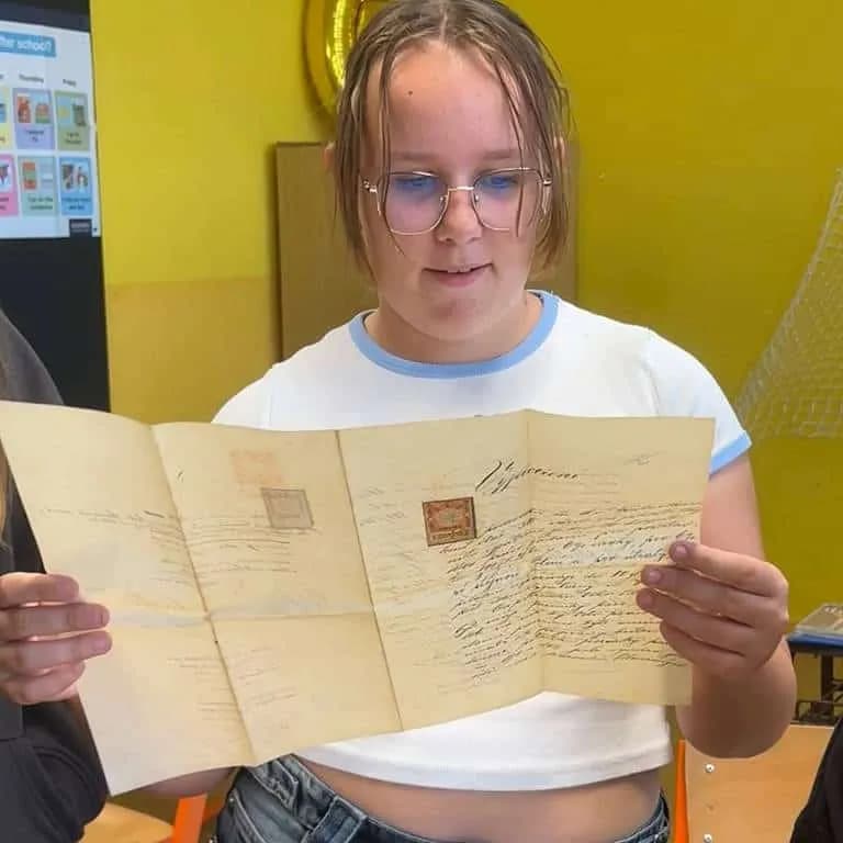 Fotografie z článku: Projektové vyučování v VI. A, C s prvky CLILu a badatelského dějepisu