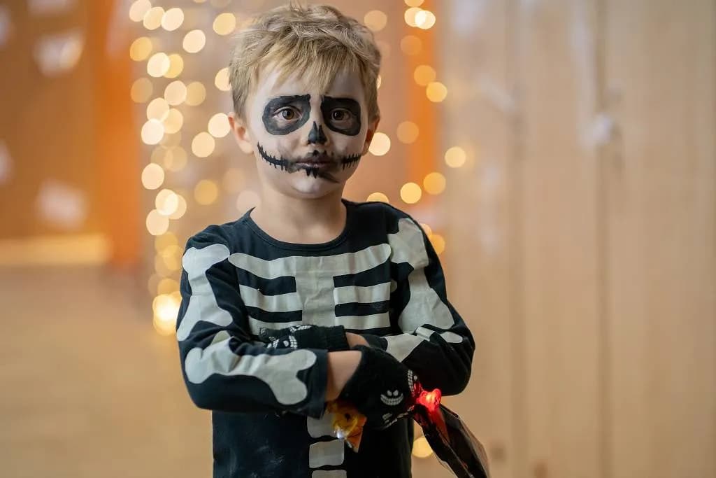 Fotografie z článku: 👻🎃🕷 HALLOWEENSKÝ REJ NA NAŠÍ ŠKOLE! 🕷🎃👻