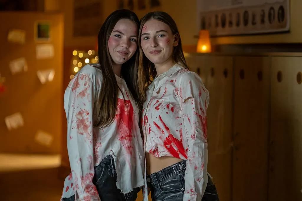 Fotografie z článku: 👻🎃🕷 HALLOWEENSKÝ REJ NA NAŠÍ ŠKOLE! 🕷🎃👻