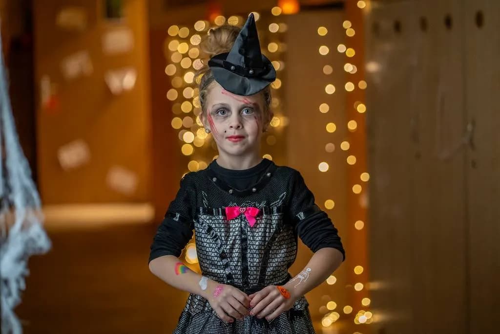 Fotografie z článku: 👻🎃🕷 HALLOWEENSKÝ REJ NA NAŠÍ ŠKOLE! 🕷🎃👻