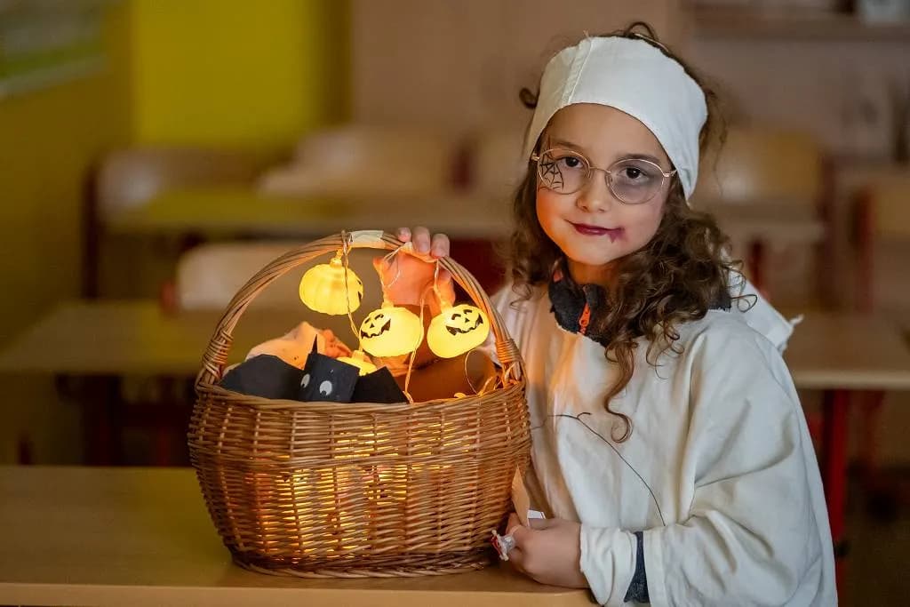 Fotografie z článku: 👻🎃🕷 HALLOWEENSKÝ REJ NA NAŠÍ ŠKOLE! 🕷🎃👻