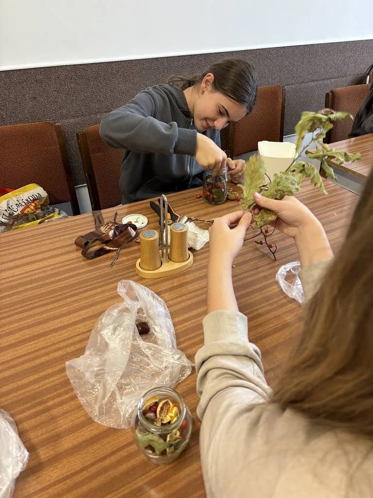 Fotografie z článku: Pracovní činnosti u sedmáků