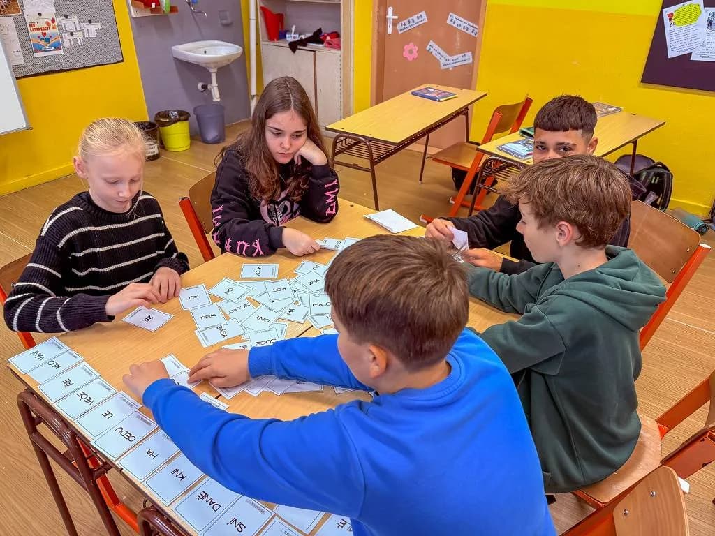 Fotografie z článku: ✏️ Hravý sloh u šesťáků
