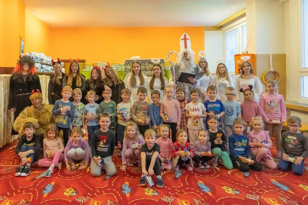 Fotografie z článku: Mikulášská tradice v naší škole