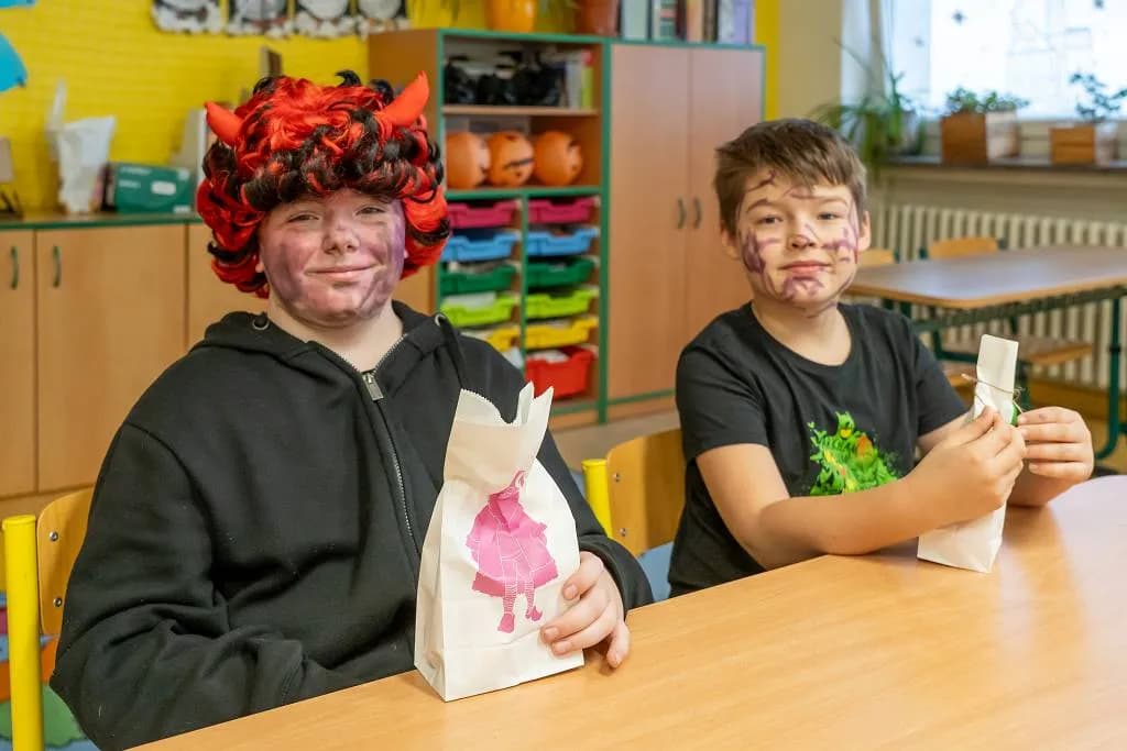 Fotografie z článku: Mikulášská tradice v naší škole