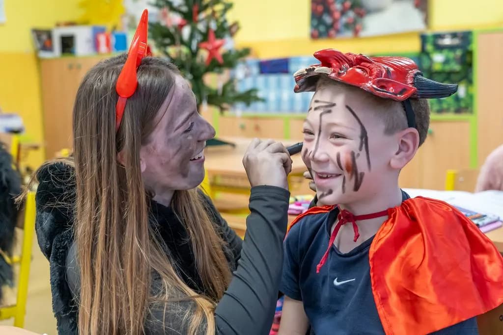 Fotografie z článku: Mikulášská tradice v naší škole