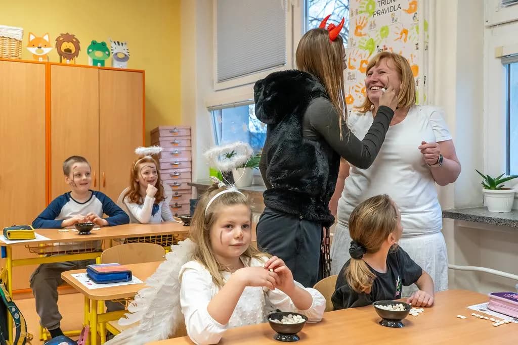 Fotografie z článku: Mikulášská tradice v naší škole