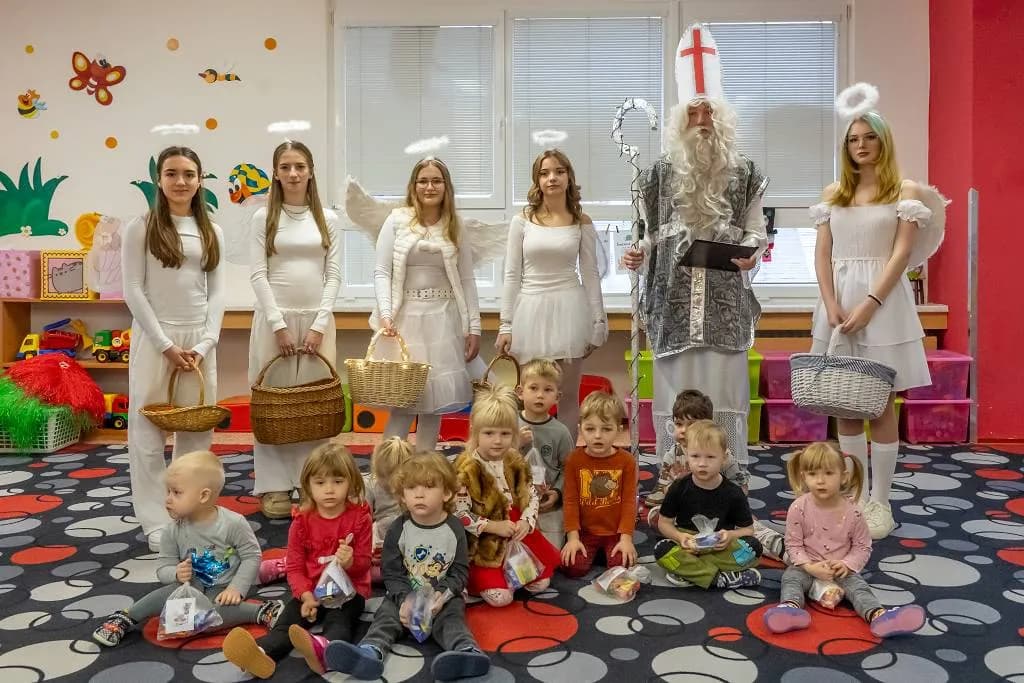 Fotografie z článku: Mikulášská tradice v naší škole
