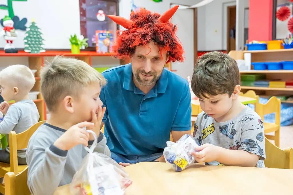 Fotografie z článku: Mikulášská tradice v naší škole