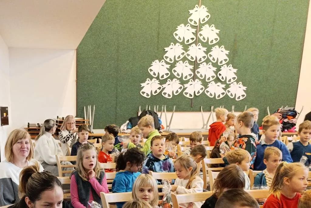 Fotografie z článku: Vánoční představení s Pomněnkou, Rubínkou a hafínkem Culínkem
