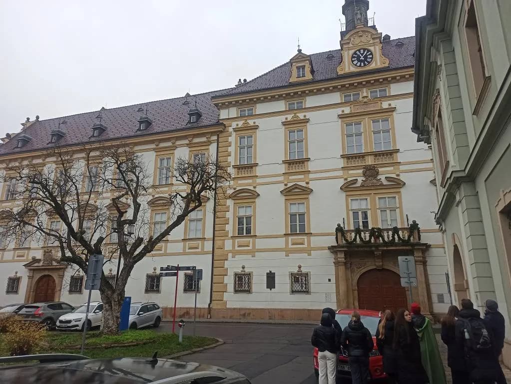 Fotografie z článku: Arcibiskupský palác v kostce