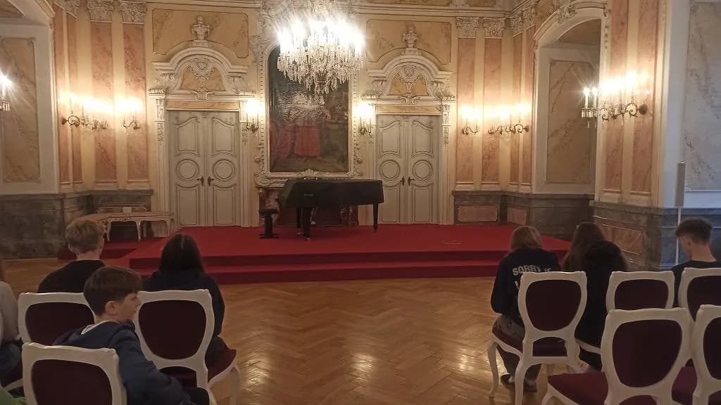 Fotografie z článku: Arcibiskupský palác v kostce
