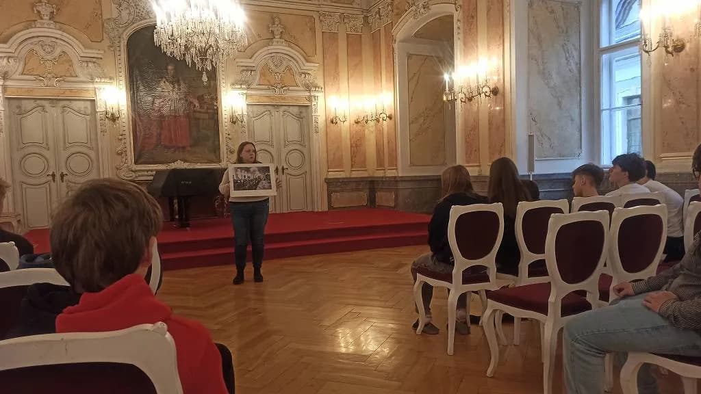 Fotografie z článku: Arcibiskupský palác v kostce