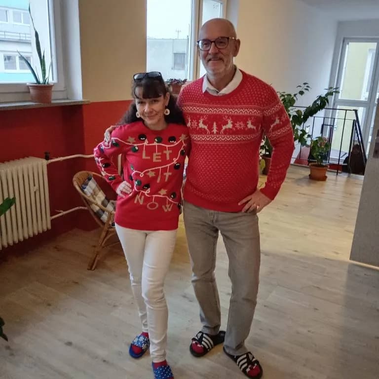 Fotografie z článku: Den děsných svetrů