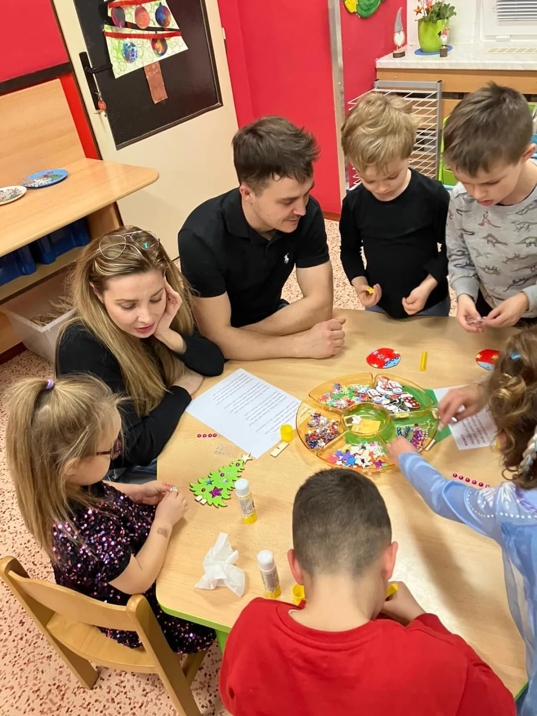 Fotografie z článku: Vánoční besídky tříd Koťátek a Sluníček
