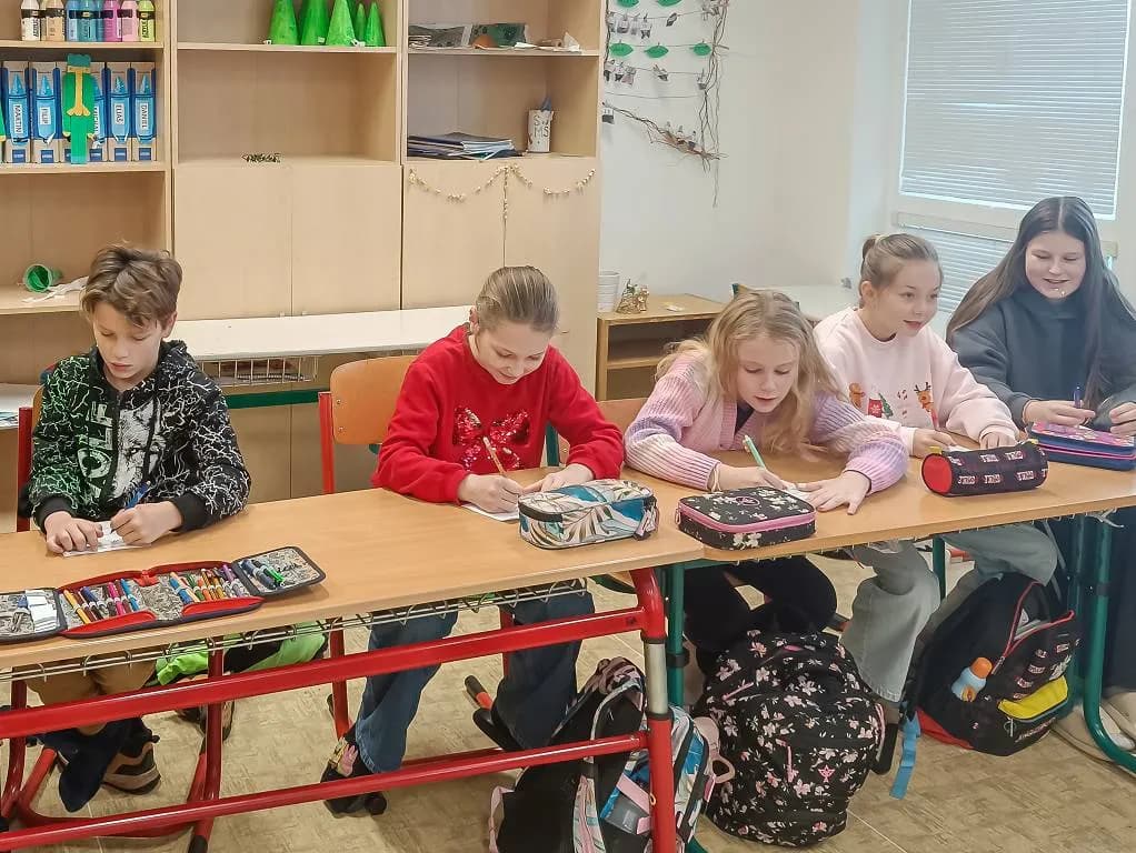 Fotografie z článku: Šestá třída nanečisto