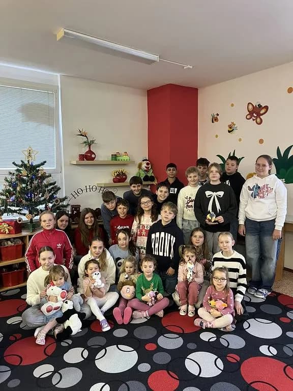 Fotografie z článku: Vánoční setkání šesťáků a Koťátek