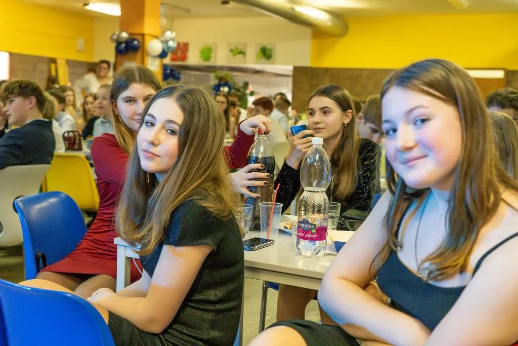 Fotografie z článku: 3. ročník žákovského plesu