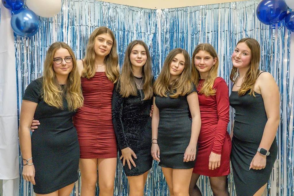 Fotografie z článku: 3. ročník žákovského plesu