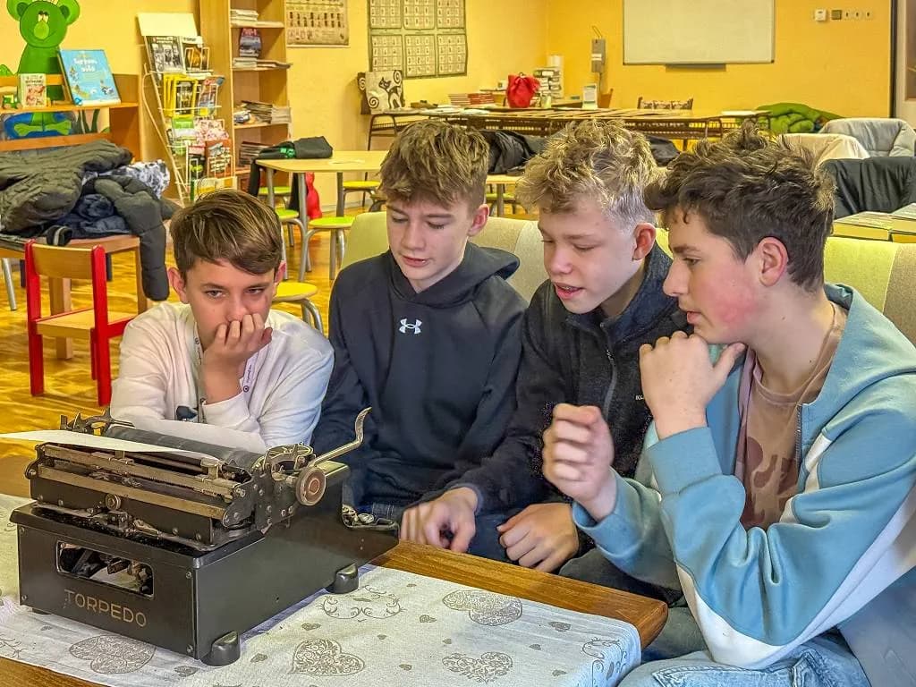 Fotografie z článku: Projektové hodiny v knihovně