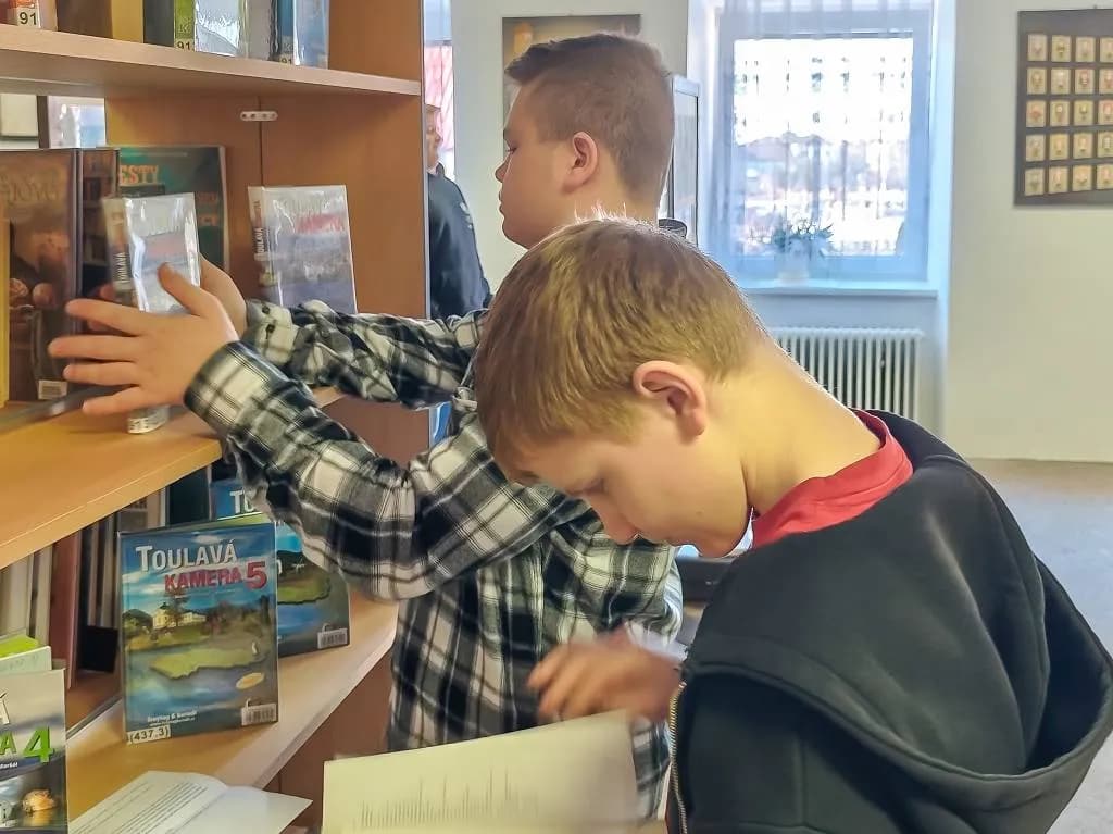 Fotografie z článku: Projektové hodiny v knihovně