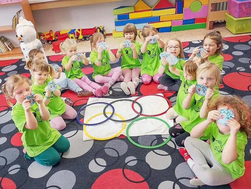 Fotografie z článku: Zimní sporty a zimní olympiáda u Koťat a Sluníček
