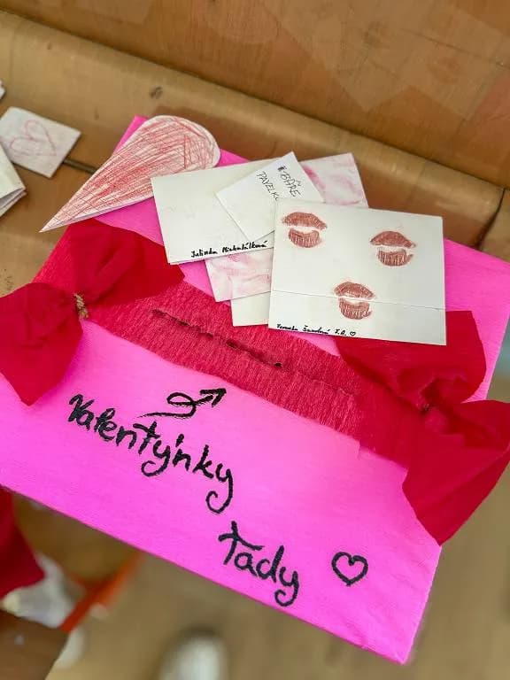 Fotografie z článku: 💌 Valentýnská pošta ve škole