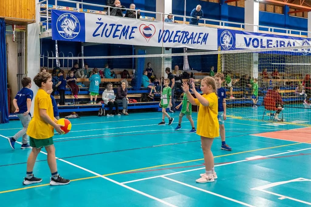 Fotografie z článku: Barevný volejbal