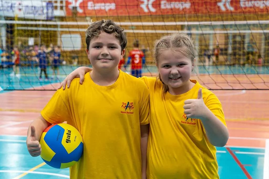 Fotografie z článku: Barevný volejbal