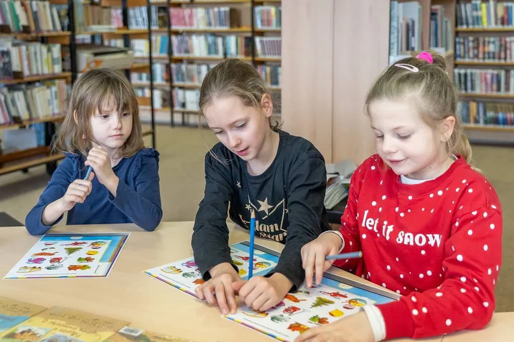 Fotografie z článku: Už umíme číst, tak vzhůru do knihovny!