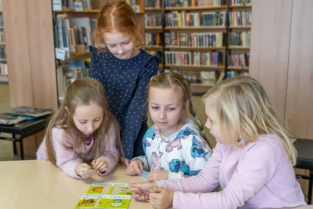 Fotografie z článku: Už umíme číst, tak vzhůru do knihovny!