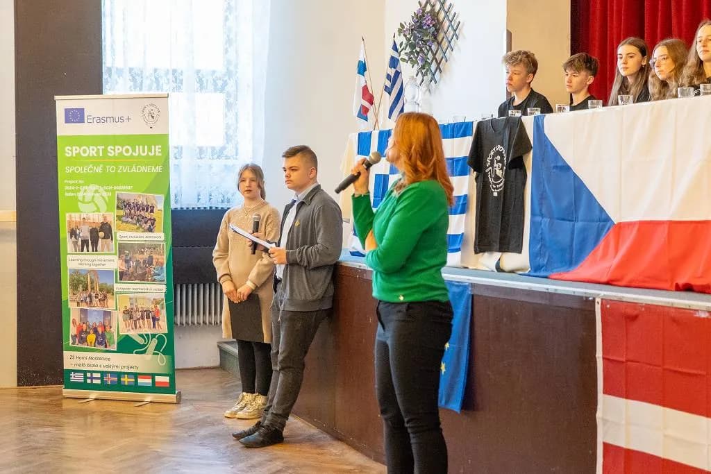Fotografie z článku: Tisková konference podruhé