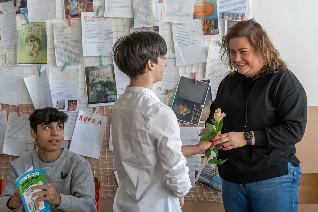 Fotografie z článku: Parlament’áci popřáli ženám k MDŽ 🌹