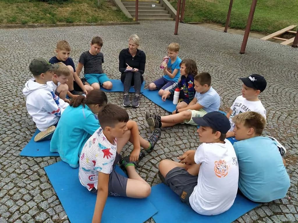 Fotografie z článku: Přívesnický tábor -  „Letem světem"