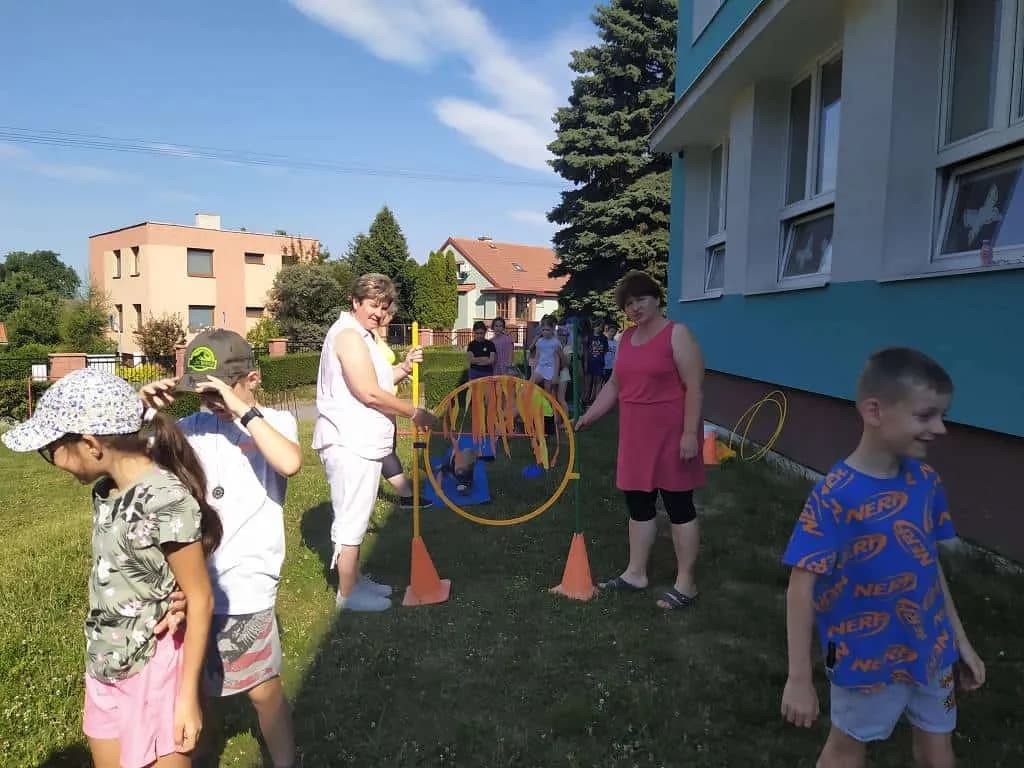 Fotografie z článku: Přívesnický tábor -  „Letem světem"