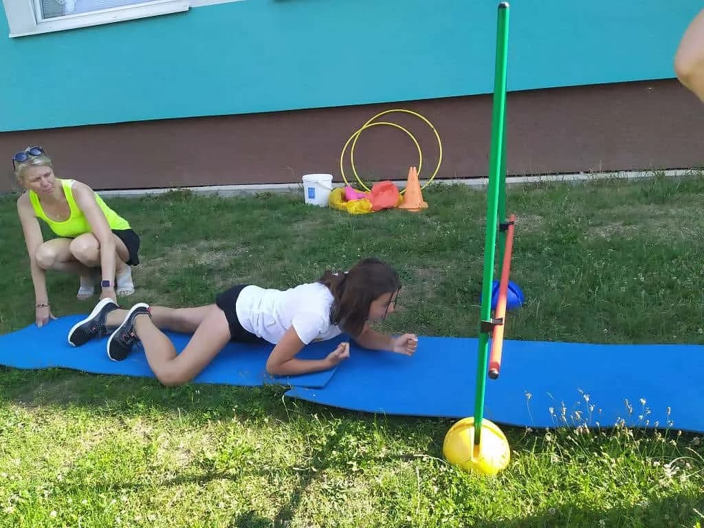 Fotografie z článku: Přívesnický tábor -  „Letem světem"