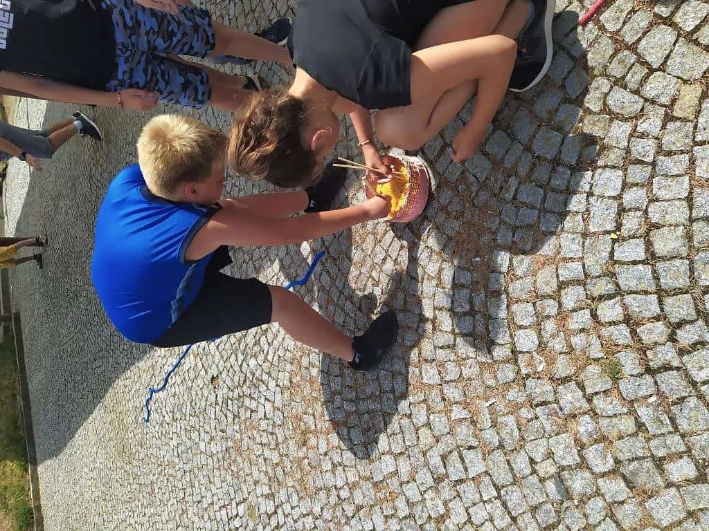 Fotografie z článku: Přívesnický tábor -  „Letem světem"