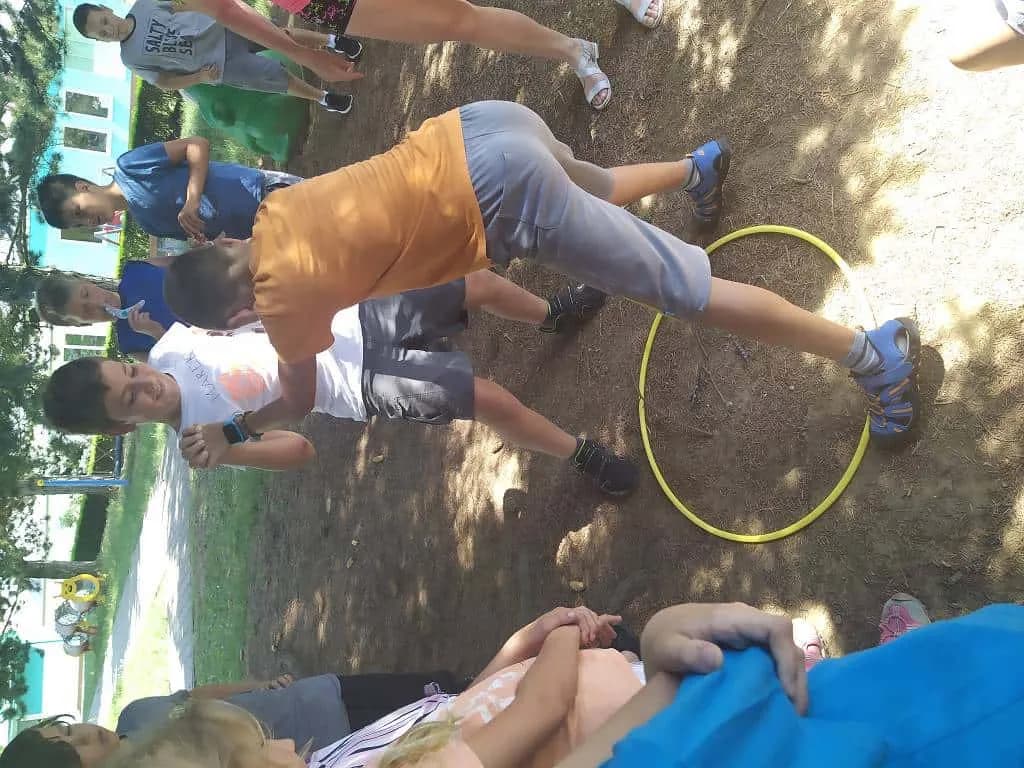 Fotografie z článku: Přívesnický tábor -  „Letem světem"