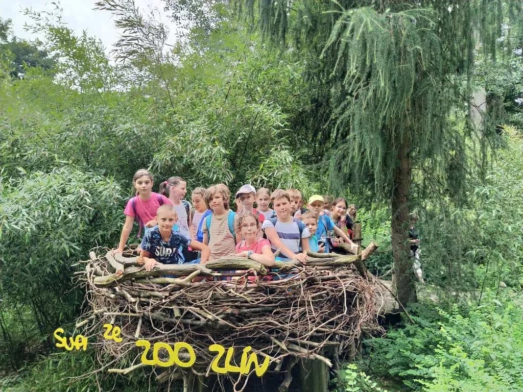 Fotografie z článku: Přívesnický tábor -  „Letem světem"