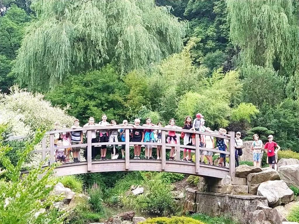 Fotografie z článku: Přívesnický tábor -  „Letem světem"