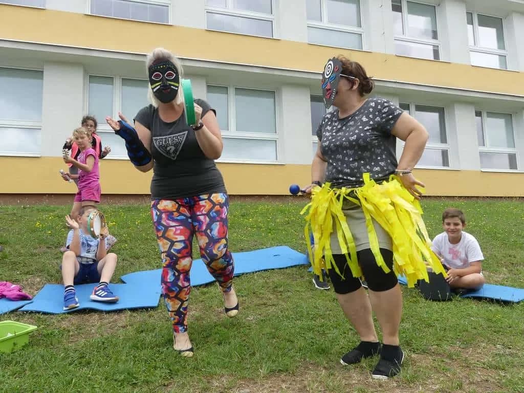 Fotografie z článku: Přívesnický tábor -  „Letem světem"