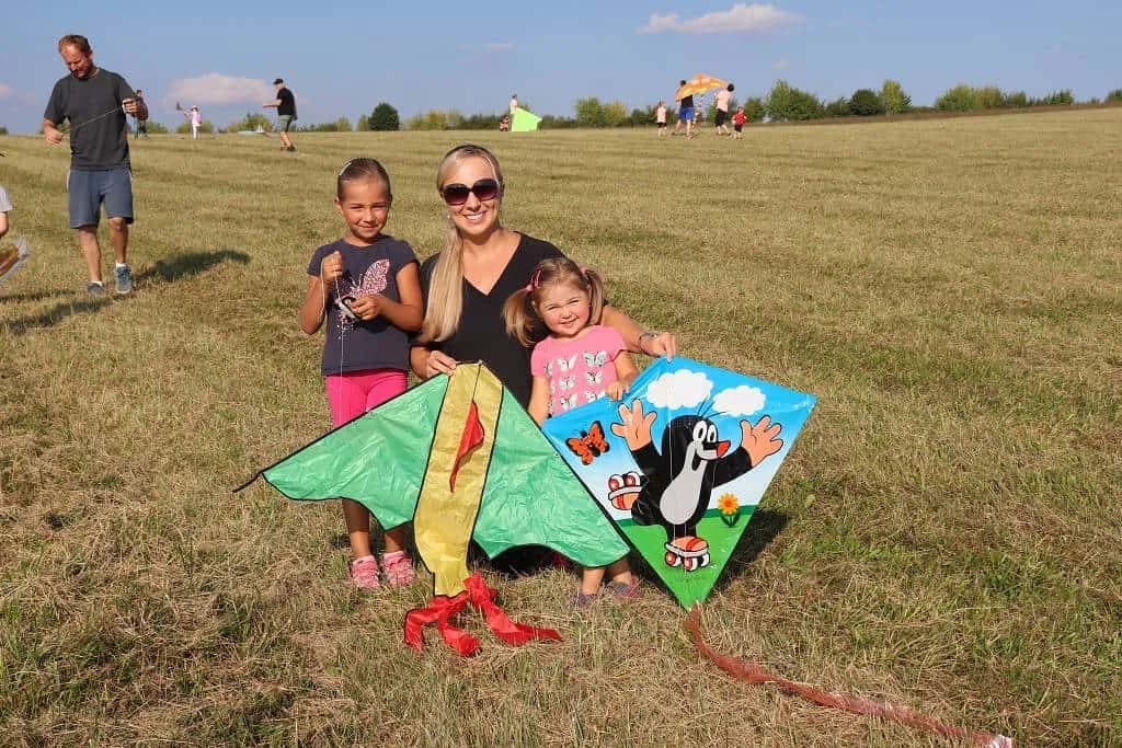 Fotografie z článku: Drakiáda u Koťat