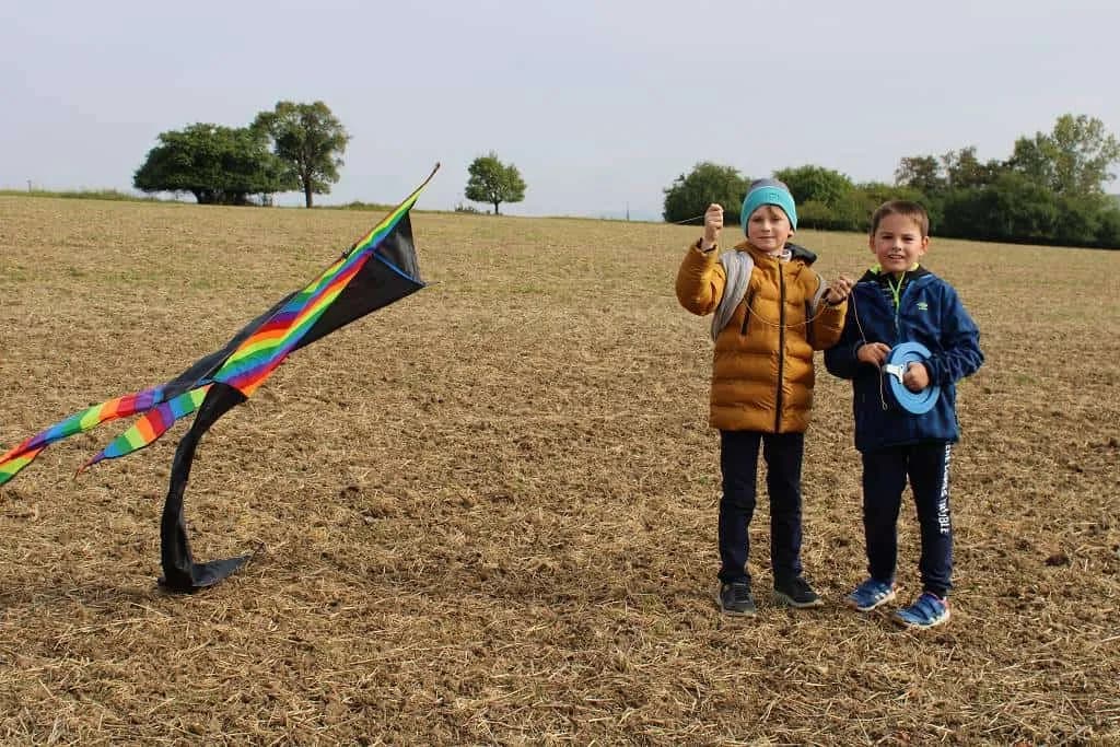 Fotografie z článku: Drakiáda - všechna oddělení školní družiny